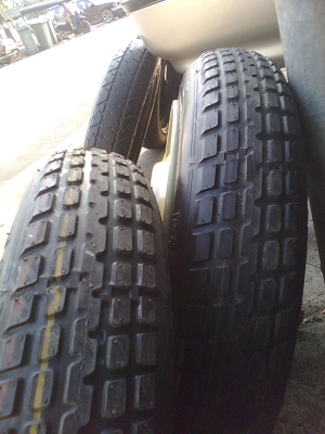 ขายล้ออะไหล่ยี่ปุ่นพร้อมยาง สภาพดี 4 วง 2 คู่ 4 รู 100มีขอบ16ห้ารู114 ด้วย ขายล้ออะไหล่ยี่ปุ่นพร้อมยาง สภาพดี 4 วง 2 คู่ 4 รู 100มีขอบ16ห้ารู114 ด้วย