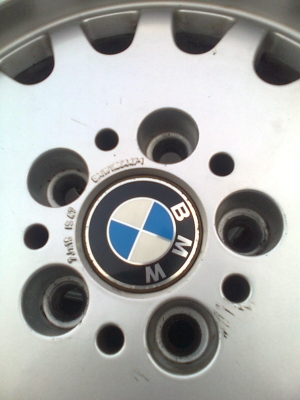 ขายแม็กบีเอ็ม 5 รู พร้อมยางสภาพดี 3900 บาท ขายแม็กบีเอ็ม 5 รู พร้อมยางสภาพดี 3900 บาท