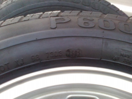 ขายแม็กบีเอ็ม 5 รู พร้อมยางสภาพดี 3900 บาท ขายแม็กบีเอ็ม 5 รู พร้อมยางสภาพดี 3900 บาท