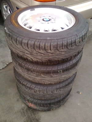 ขายแม็กบีเอ็ม 5 รู พร้อมยางสภาพดี 3900 บาท ขายแม็กบีเอ็ม 5 รู พร้อมยางสภาพดี 3900 บาท