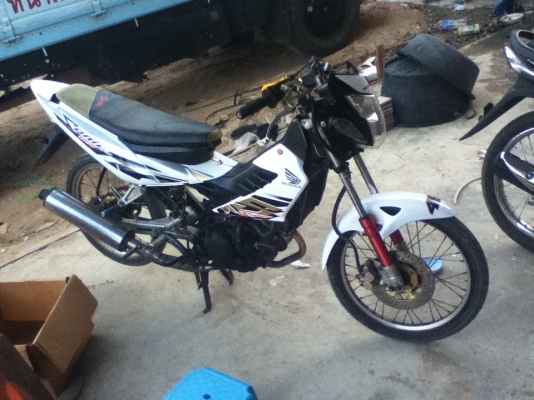 ขาย โซนิค 125  nobook 8000