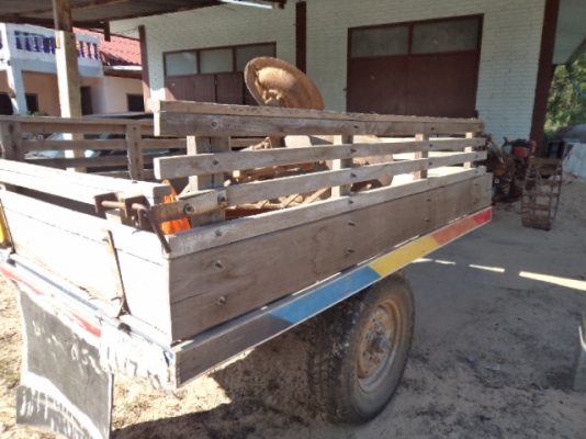 ขายรถไถนาคูโบต้าเดินตาม11แรง พร้อมผานและเทเลอร์