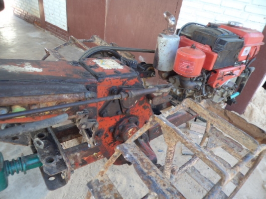 ขายรถไถนาคูโบต้าเดินตาม11แรง พร้อมผานและเทเลอร์