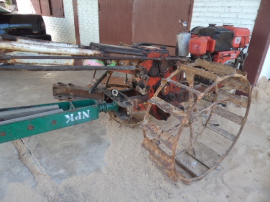 ขายรถไถนาคูโบต้าเดินตาม11แรง พร้อมผานและเทเลอร์