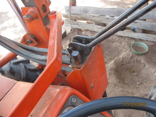 ขายชุดตักหน้ารถไถ32 แรง