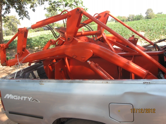 ขายชุดตักหน้ารถไถ32 แรง