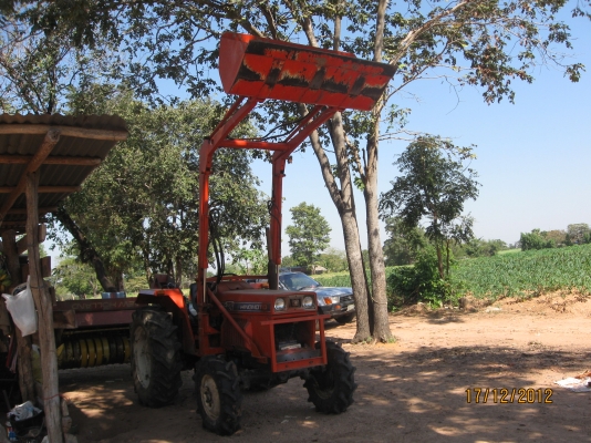 ขายชุดตักหน้ารถไถ32 แรง