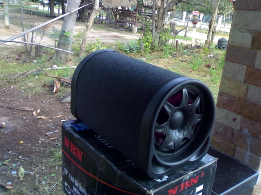 ขายลำโพง10 นิ้วทรงบาซูก้าครับ ขายลำโพง10 นิ้วทรงบาซูก้าครับ