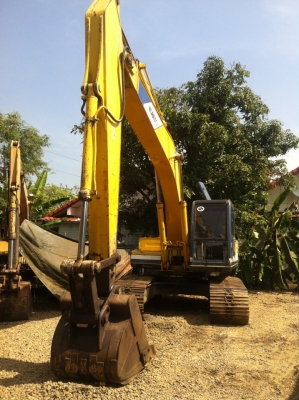 ขาย Kobelco SK200 Mark 3 สภาพร้อมเช็คระบบไฟเรียบร้อยแล้ว สนใจติดต่อ ท่าม่วง แทรกเตอร์ 081-3030788, 0851746828