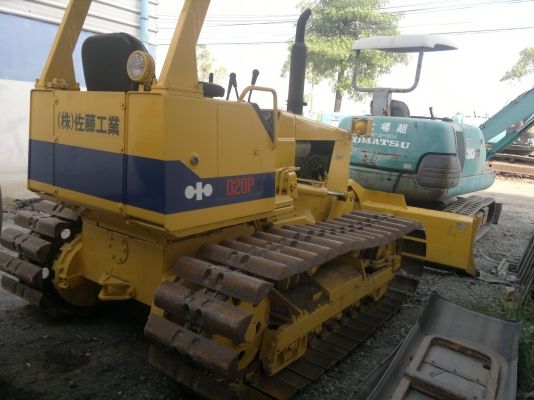 รถแทรกเตอร์ KOMATSU D20P-6 รถนอกนำเข้า สภาพดีมาก ใช้งานน้อย ติดต่อ มานะ 085-9049669