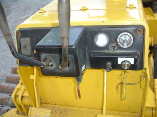 ขายรถแท็กเตอร์ หรือดันดิน KOMATSU รุ่น D20P-6 สภาพสวยมากพร้อมใช้งาน เครื่องดี เกียร์ตัด สนใจติดต่อเจี๊ยบได้เลยค่ะ ที่ 082-3420501 ค่ะ ขายรถแท็กเตอร์ หรือดันดิน KOMATSU รุ่น D20P-6 สภาพสวยมากพร้อมใช้งาน เครื่องดี เกียร์ตัด สนใจติดต่อเจี๊ยบได้เลยค่ะ ที่ 082-3420501 ค่ะ