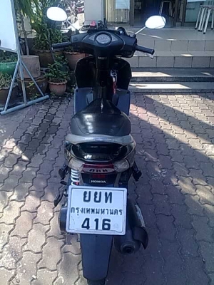 รูปในชัดๆเพียบNONDA CLICKมือแรก สตาร์ทมือเท้าปกติ ภาษีปีหน้า เดิมๆ รถ กรุงเทพ