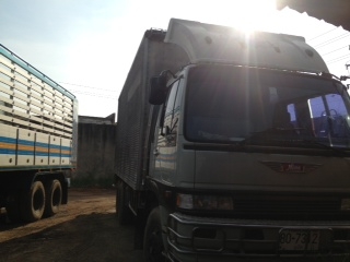 HINO HI-TECH 220 hp ตู้บรรทุก เครื่องเดิม เกียร์เดิม