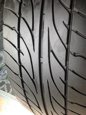 ขายยาง205/50/16 ปี 4609 DUNLOP SP Lm 703 1 ชุด ราคา : 3,000.00 บาท