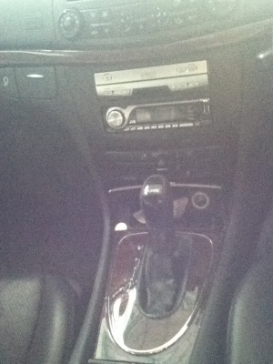 รถ MERCEDES BENZ รุ่น E220 CD I CLASSIC รถ MERCEDES BENZ รุ่น E220 CD I CLASSIC