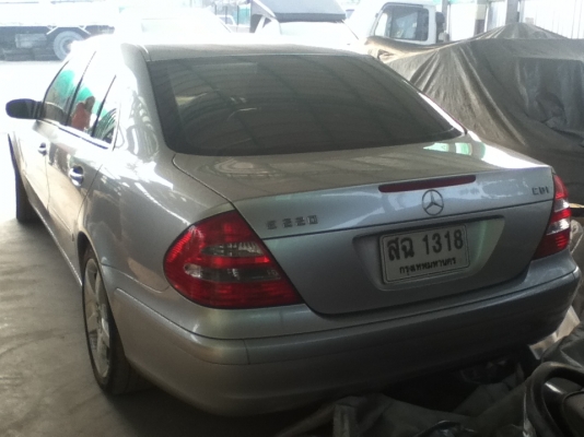 รถ MERCEDES BENZ รุ่น E220 CD I CLASSIC รถ MERCEDES BENZ รุ่น E220 CD I CLASSIC