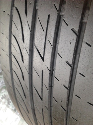 ขายยาง195/60/15 ปี 10/2เส้น+ปี11/2เส้น BRIDESTON TURANZA GR 90 1 ชุด