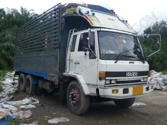 รถบรรทุก 10 ล้อกระบะรั้วไม้ ยี่ห้อ ISUZU รุ่น ROCKY  175 แรงม้า