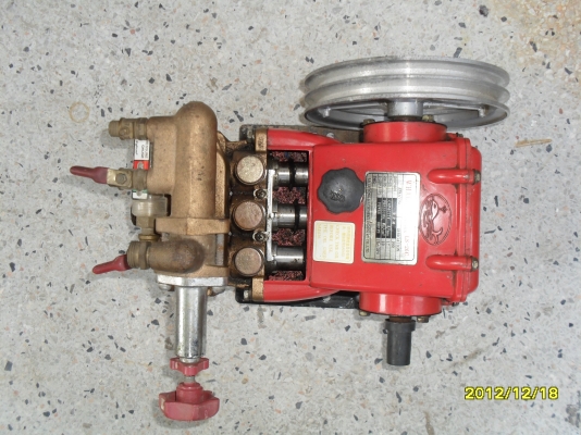 ขายปั้นน้ำแรงดันสูง 3 สูบ ตราปลาวาล ใช้งานน้อยมากสภาพ 95\%