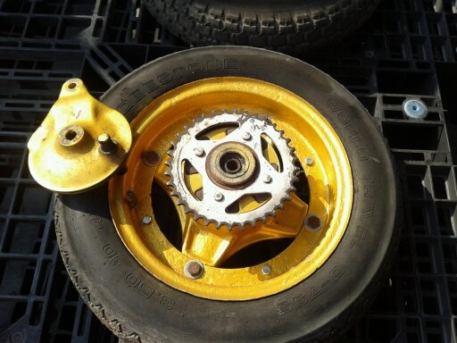 ล้อชาลีเดิม สภาพดีมียางนอกใน2500 ล้อชาลีเดิม สภาพดีมียางนอกใน2500