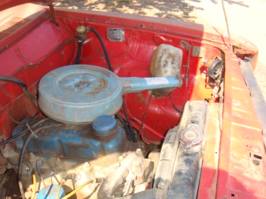 ดัทสัน 620 รุ่น4ขอ แต่วางกระบะไม้เปิดได้สามด้านภาษียังไม่ขาด