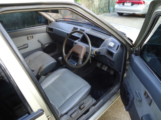 ขาย Mitsubishi champ สีบรอนซ์ทอง ติดแก๊ส LPG ราคา 39000 บาท +++++++++