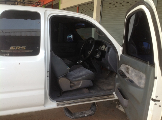 ขาย TOYOTA HILUX 3.0 4WD (เจ้าของขายเอง) ขาย TOYOTA HILUX 3.0 4WD (เจ้าของขายเอง)