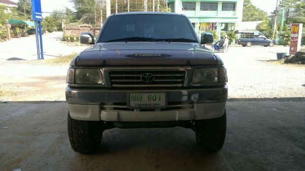 ขาย TOYOTA HILUX 3.0 4WD (เจ้าของขายเอง) ขาย TOYOTA HILUX 3.0 4WD (เจ้าของขายเอง)