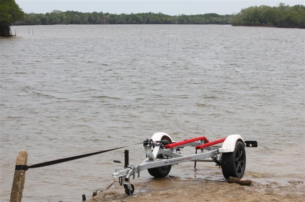 ขายเรือยางท้องไฟเบอร์ ยามาฮ่า 15แรง หางสั้น(55,000)