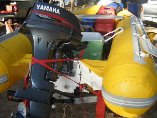 ขายเรือยางท้องไฟเบอร์ ยามาฮ่า 15แรง หางสั้น(55,000)