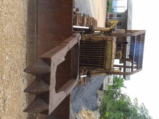 รถแทคเตอร์ โคมัสสุ  พร้อมใช้งาน