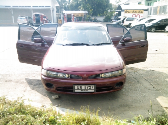 ขายรถเก๋ง Mitsubishi Ultima 2000 ccสีแดง ปี95