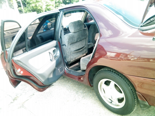 ขายรถเก๋ง Mitsubishi Ultima 2000 ccสีแดง ปี95