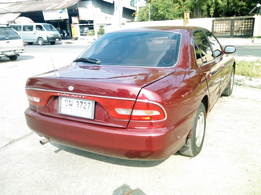 ขายรถเก๋ง Mitsubishi Ultima 2000 ccสีแดง ปี95
