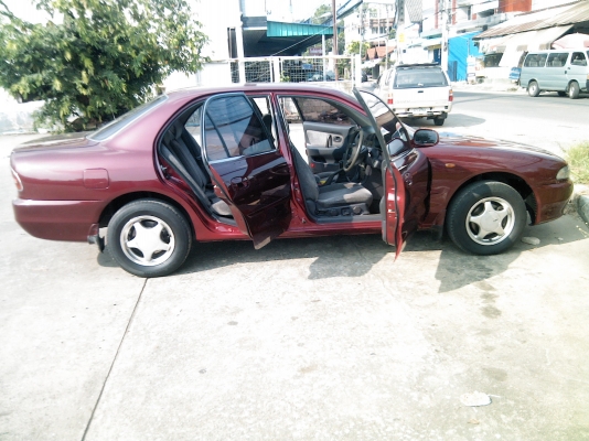 ขายรถเก๋ง Mitsubishi Ultima 2000 ccสีแดง ปี95