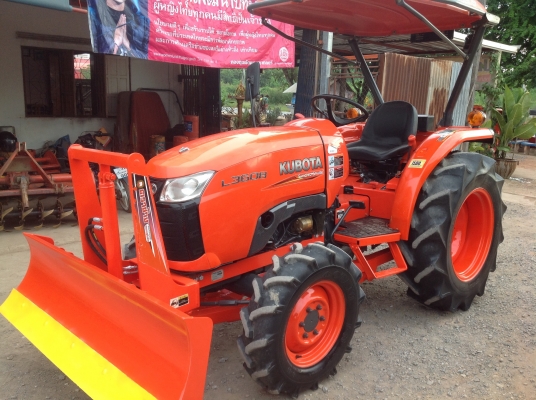 ปัญญาแทรคเตอร์มาแล้ว...จัดมาให้ คูโบต้า L3608 ทำงาน 940 ชม. ใบมีดคานล่าง พร้อมผาน6X22ตราช้าง