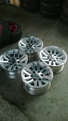 ขายล้อ FORDขอบ15ชุดละ5800