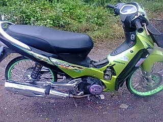 น้องฝากขาย เวฟ125S ปี49 โฉม125ไอ เขียว-ดำ ไม่ติด ชุบทั้งคันราคาไม่แพง