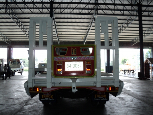 ศูนย์รวมรถสร้างประกอบ กระบะบรรทุกรถเกี่ยวข้าว รถตีดิน