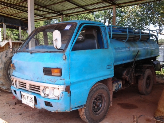 ISUZU ELF 88 รถดูดส้วม 4 ล้อครับ เครื่องลงเล่มแล้ว