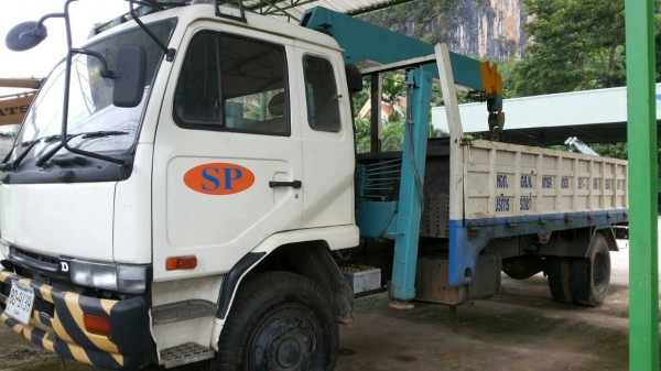 ขายรถ 6 ล้อใหญ่กระบะคาร์โก้ติดเครน 5 ตัน NISSAN UD 220 แรงม้าเทอร์โบ ติดเครน TANADO 5 ตัน ราคา 930000