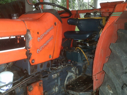 คูโบต้า M8030 4WD คูโบต้า M8030 4WD