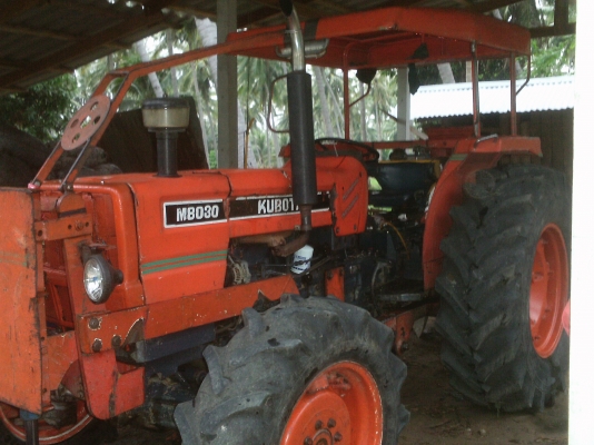 คูโบต้า M8030 4WD คูโบต้า M8030 4WD