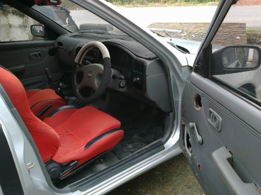 ขายด่วนนิสสันซันนี่ปี95เครื่องหัวฉีดเกียร์ออโต้ ติดแก๊สระบบหัวฉีด