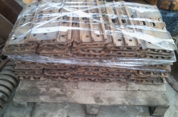 ใบแทรค KOBELCO SK120-5