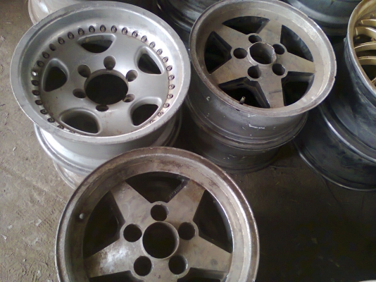 (ขายหมดแล้วครับ)ล้อแม็ก4x4 ออฟโรด ออฟลึก ขายงานดิบๆราคาเหมาๆชุดละ3400.Bพร้อมส่งครับ