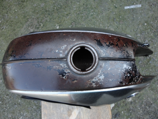 ขอบคุณ พ.เสือ ขายถังน้ำมัน SUZUKI K-125 M.1 แท้ สนใจโทร.081-005-8785