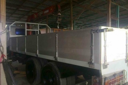 ขาย 3 H สิบล้อเพลาเดียว ติดเครน 3.3 t 3 ท่อน พร้อมใช้ โทร 088-4501277