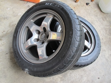 ขายล้อคู่หลัง สกายไล R32 ขอบ16 กว้า 8 นิ้วพร้อมยางสวยๆ