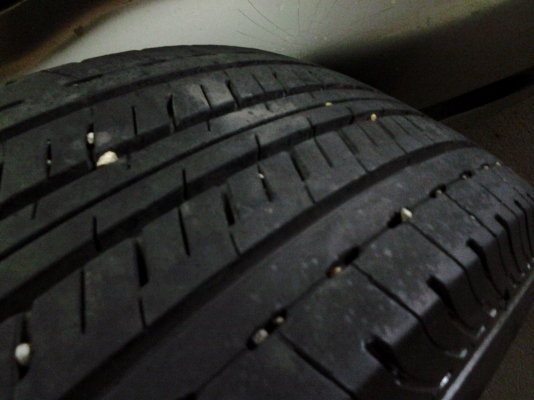 ยาง 215/70/15 ดอกหนาๆนุ่มๆ ยาง 215/70/15 ดอกหนาๆนุ่มๆ